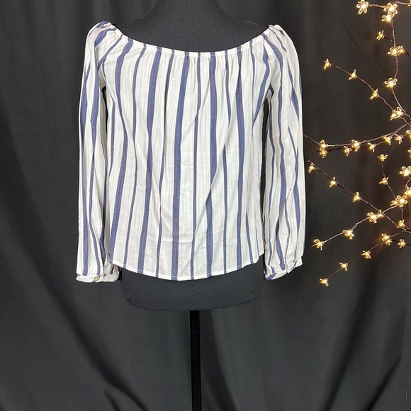 Boutique Velvet Heart Blue/White striped top with 3/4 length sleeves - Picture 3 of 6